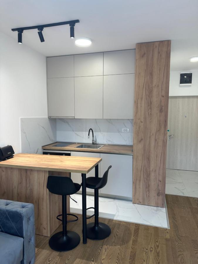 Luxury Apartments D&B Podgorica Exterior foto